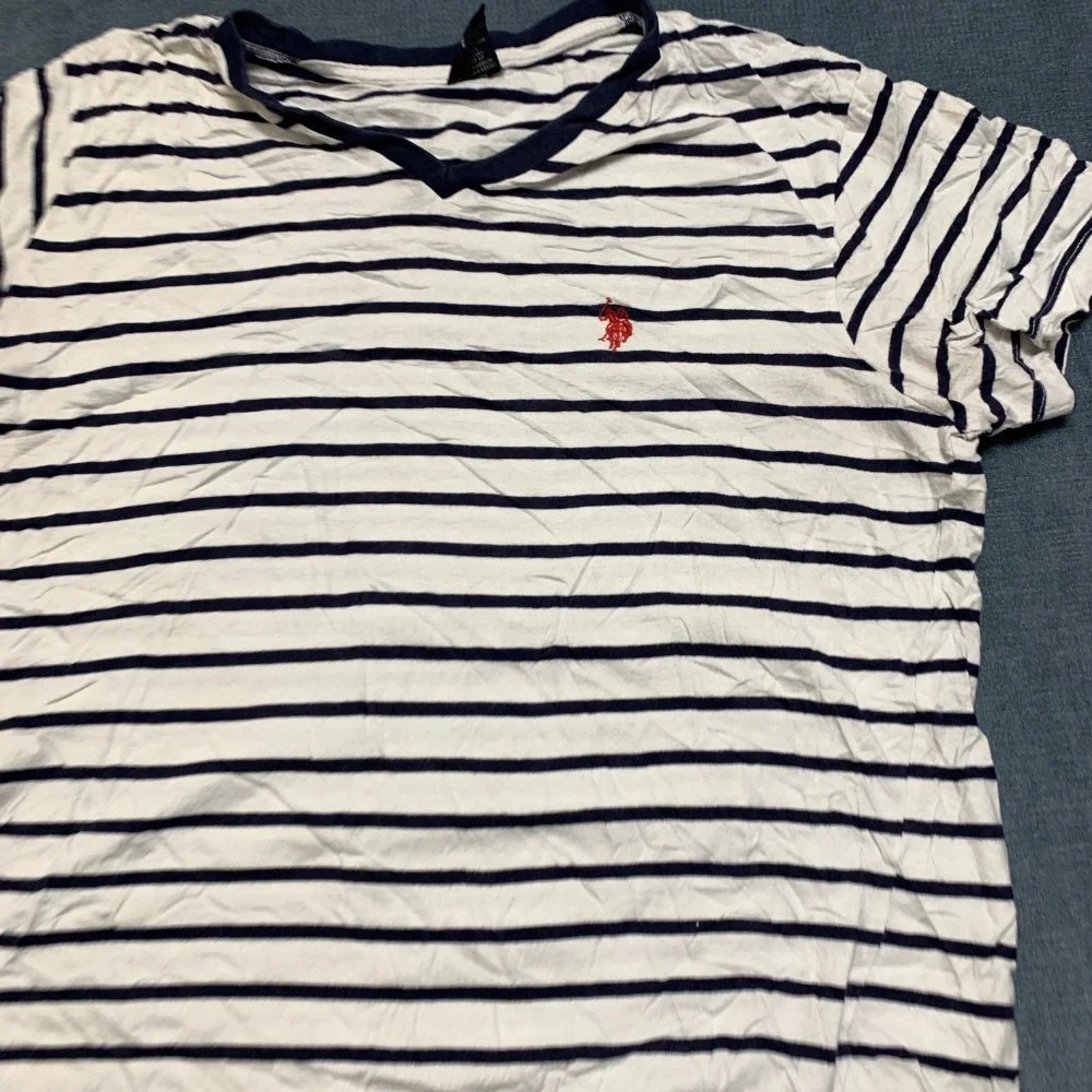 U.S. Polo Assn. T Shirt Mens Medium White Navy Striped V-Neck Short Sleeve Logo